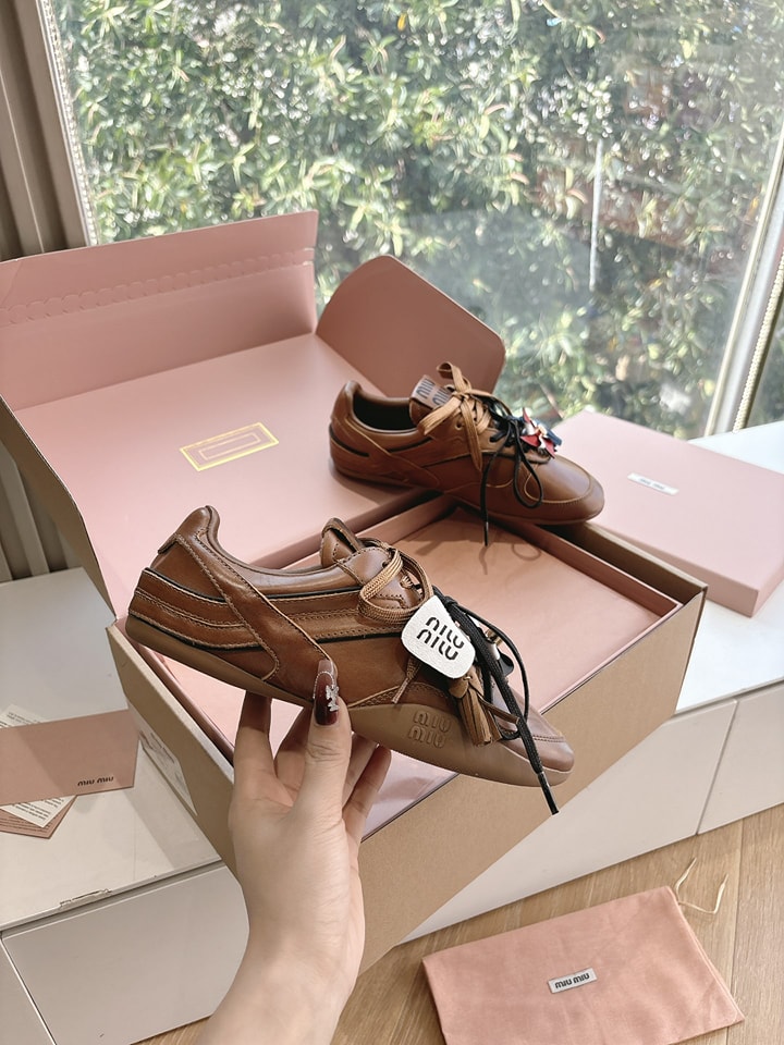 Miu Sneaker